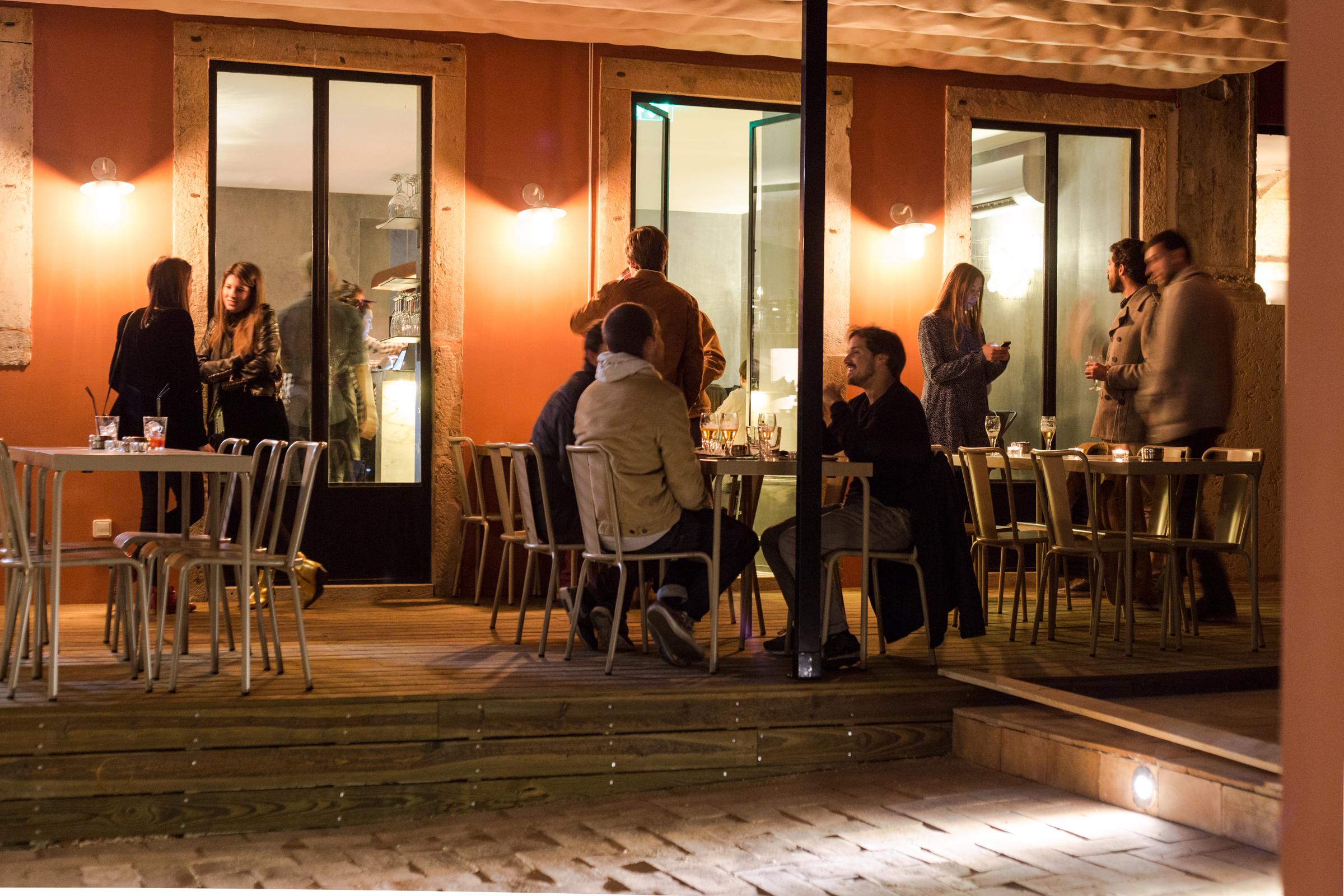 Bed & Breakfast Dear - Gallery House Lissabon